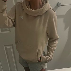 TAN NIKE FUNNEL HOODIE